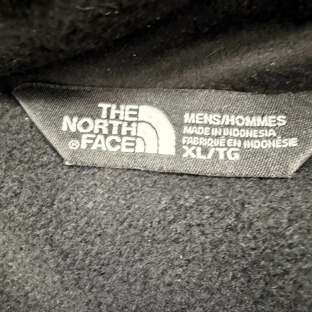 The North Face Men's Black Performance Jacket - Picture 4 of 12